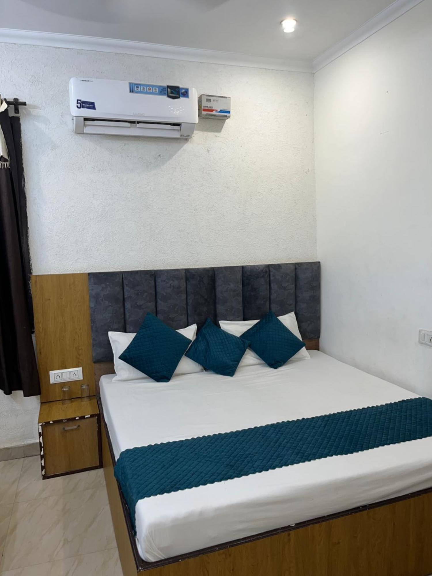 Sharma'S Bnb อัมริตสา ภายนอก รูปภาพ